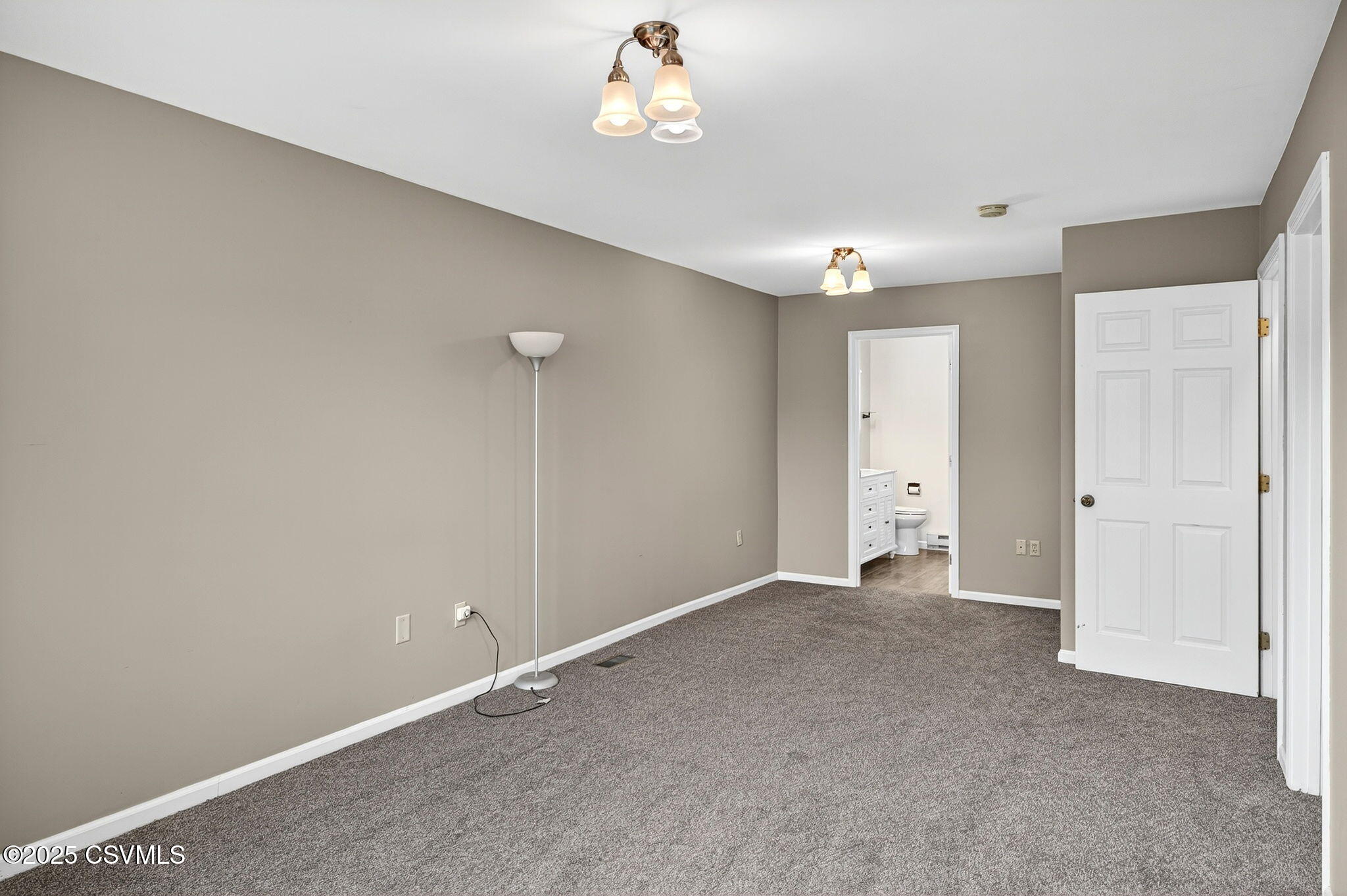 209 BIRCHTREE Lane