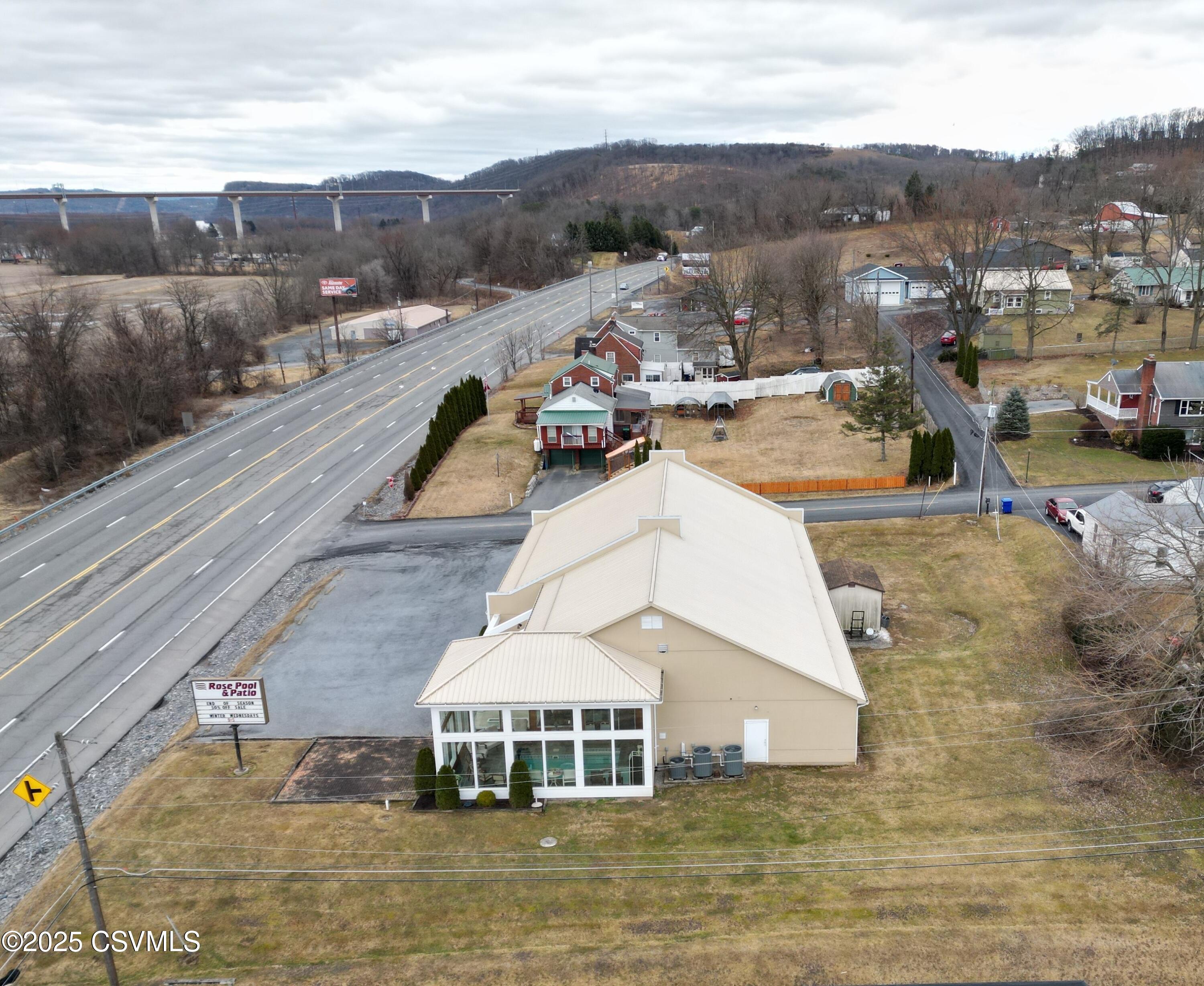 1689 WESTBRANCH Highway