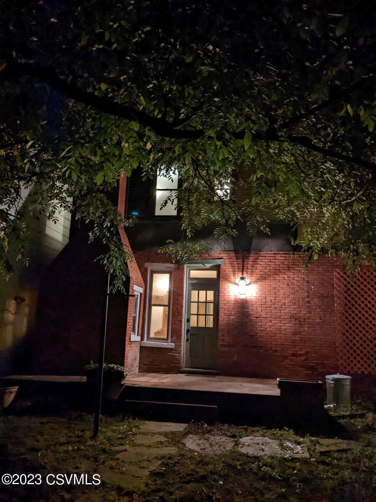449 RACE Street