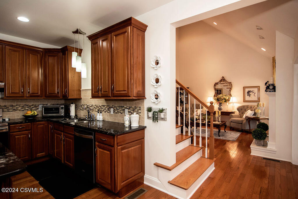 143 GLENCOE Road