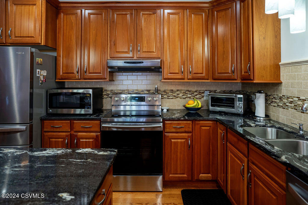 143 GLENCOE Road