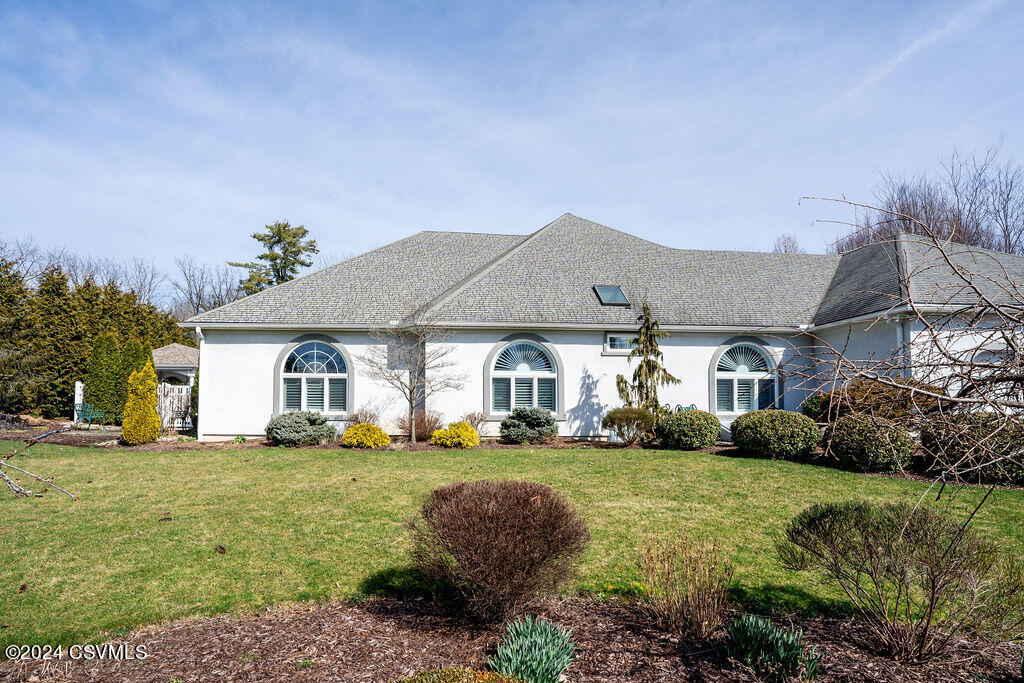 1096 STEIN Lane