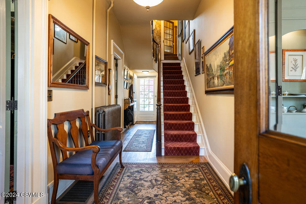 715 MARKET Street