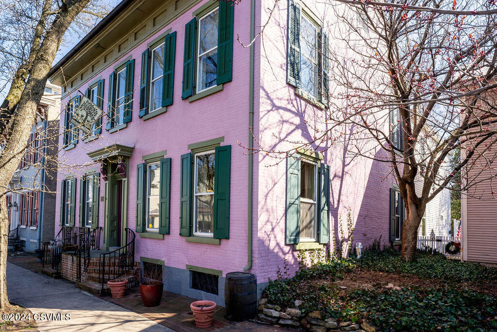 715 MARKET Street