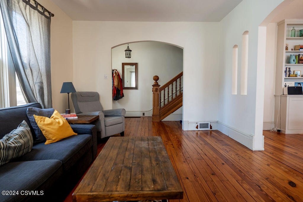 124 N FRONT Street