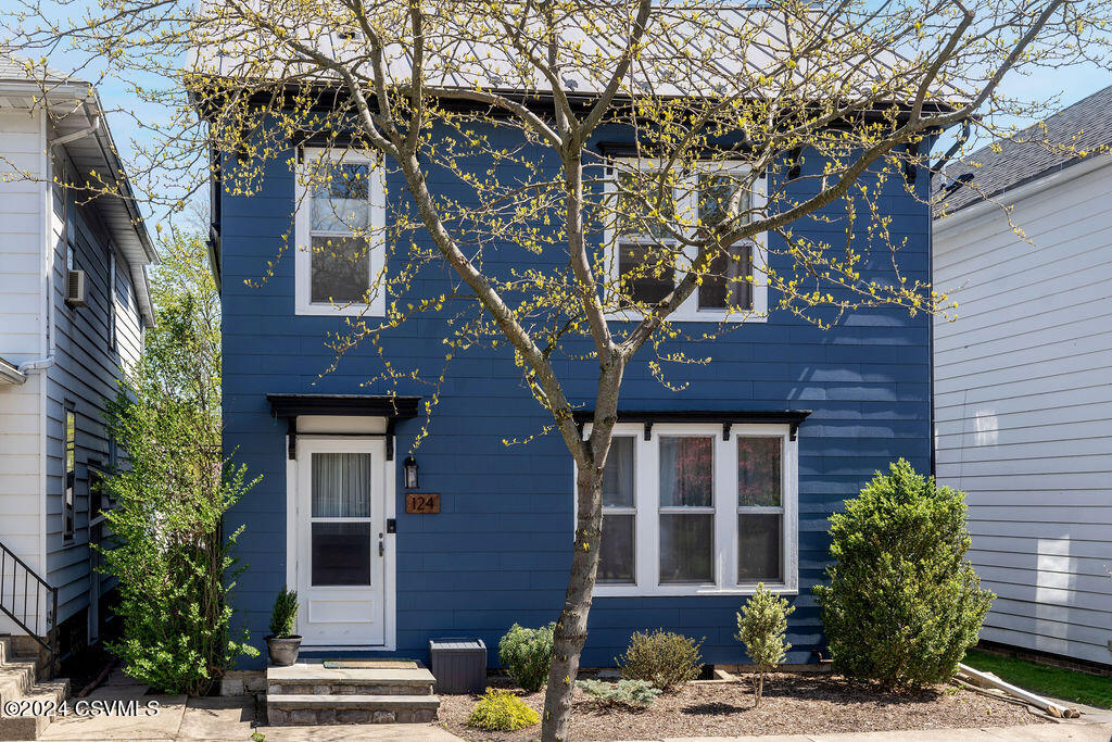 124 N FRONT Street
