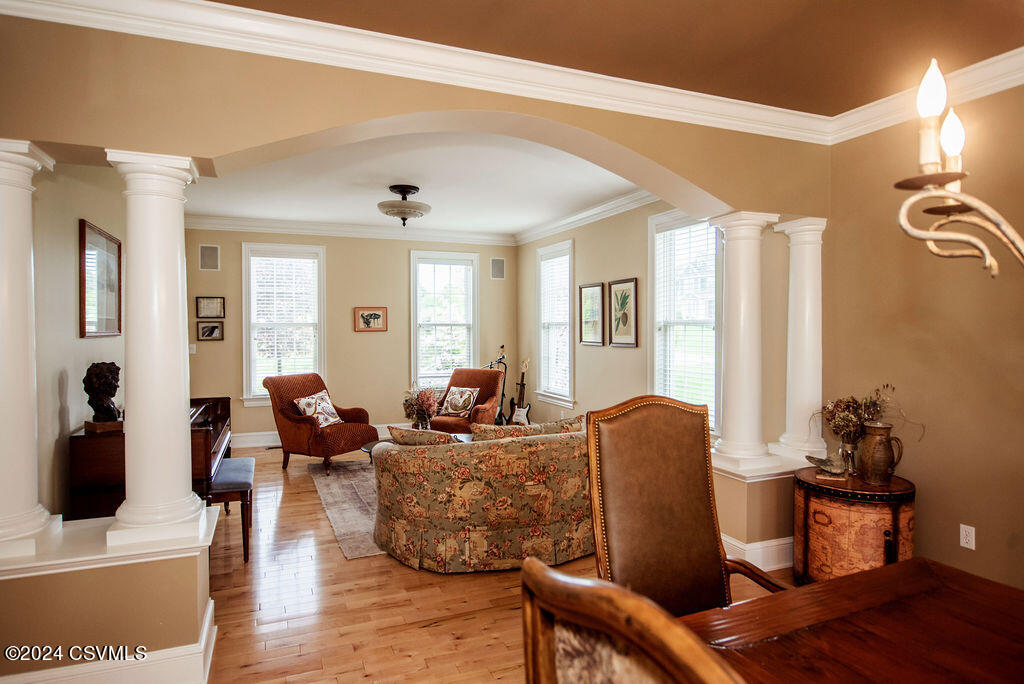 617 SPRINGHOUSE Drive