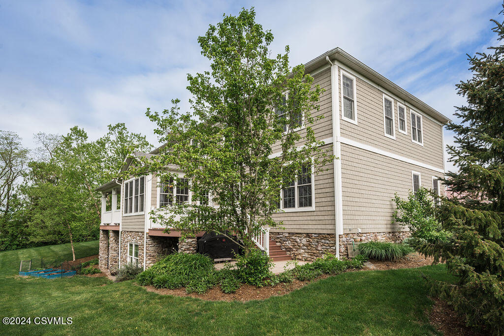 617 SPRINGHOUSE Drive