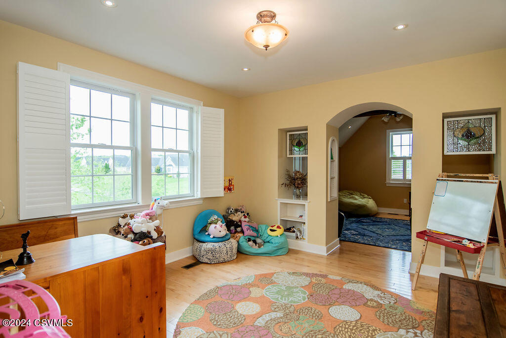 617 SPRINGHOUSE Drive