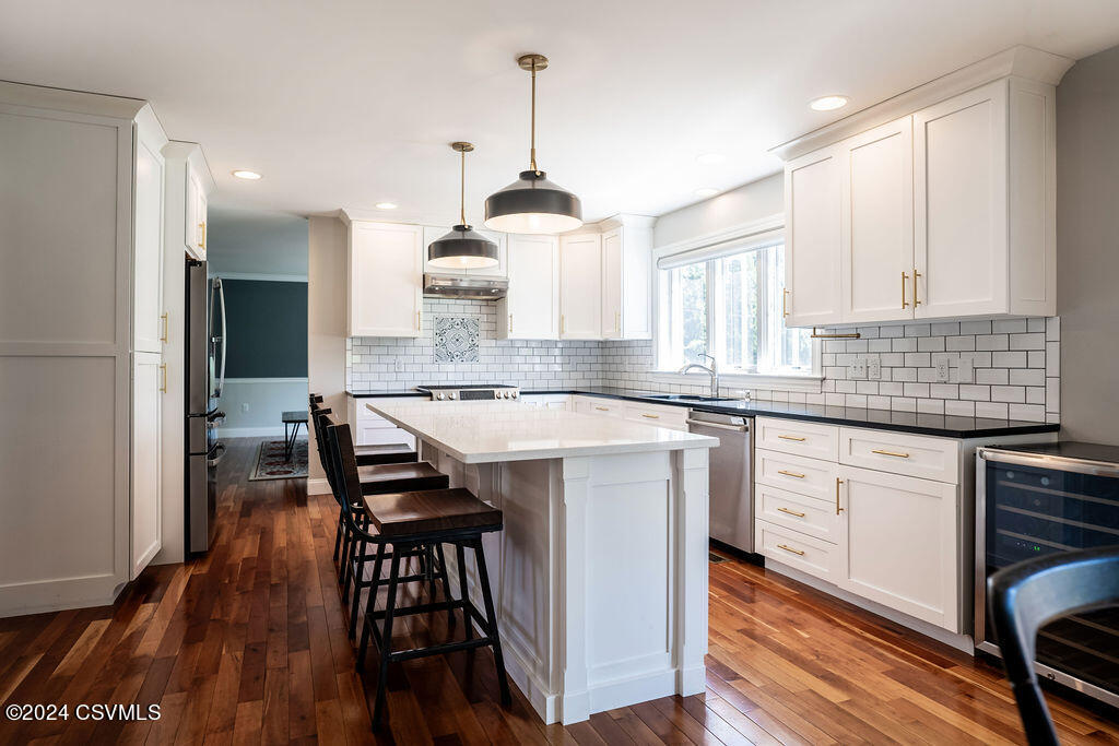 75 SUNNYSIDE Drive