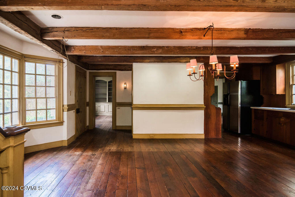 1115 ABBEY Lane