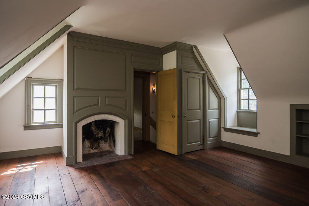 1115 ABBEY Lane