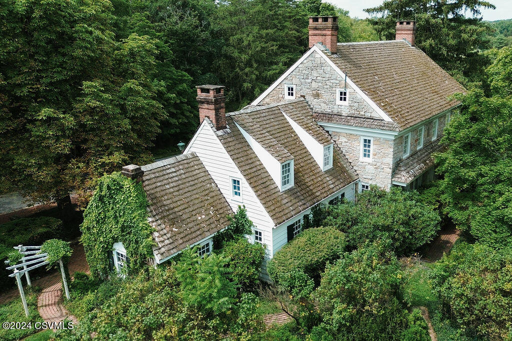 1115 ABBEY Lane