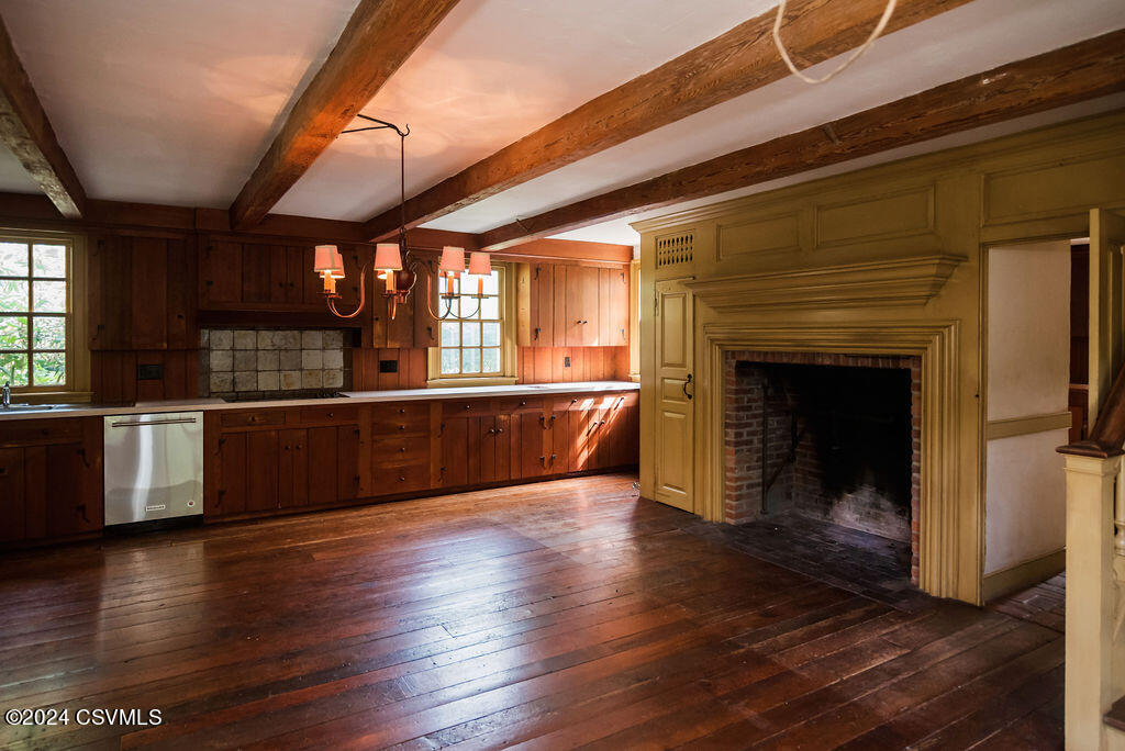 1115 ABBEY Lane