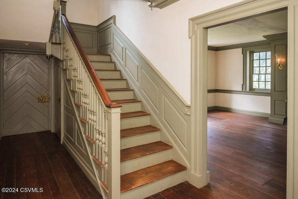 1115 ABBEY Lane