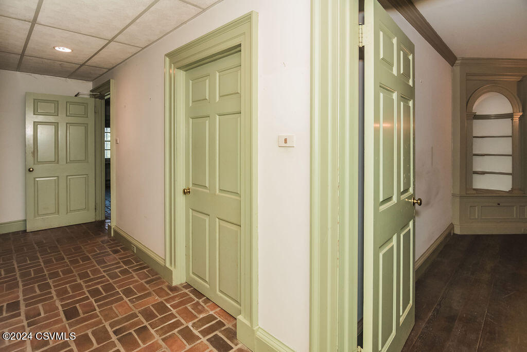 1115 ABBEY Lane