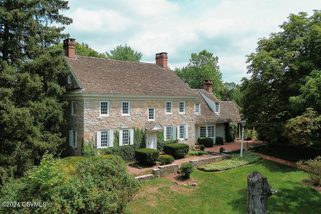 1115 ABBEY Lane