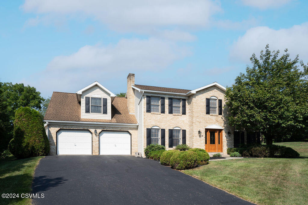 100 GOLFVIEW Drive