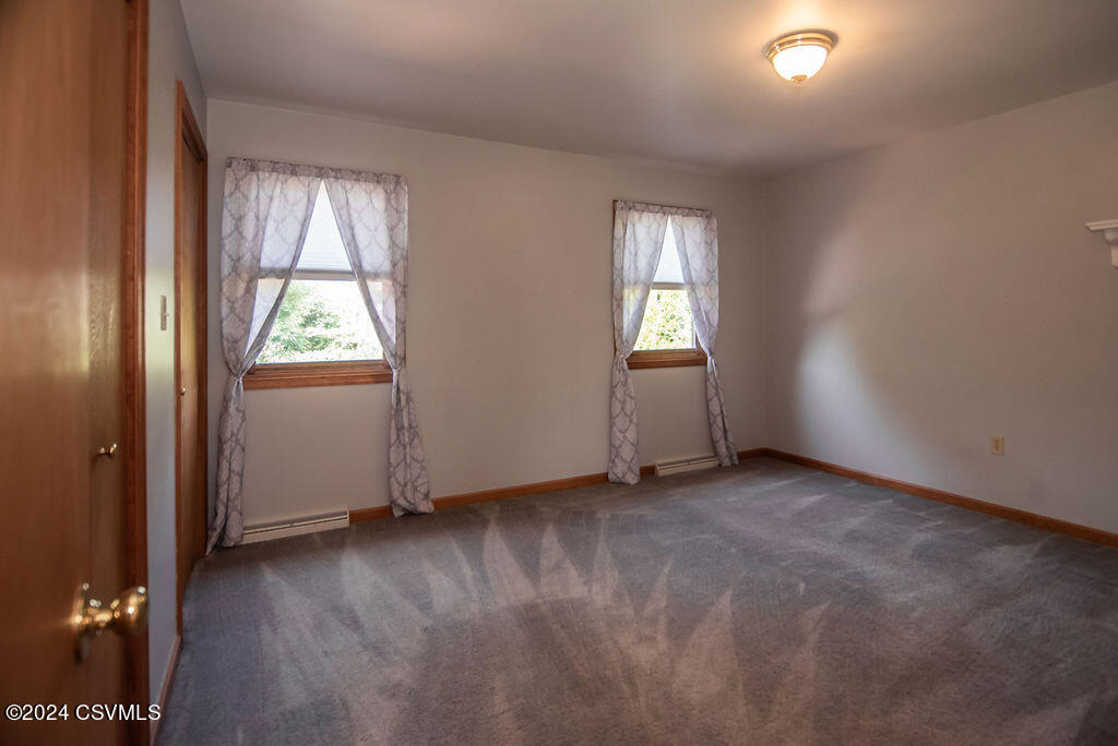 100 GOLFVIEW Drive