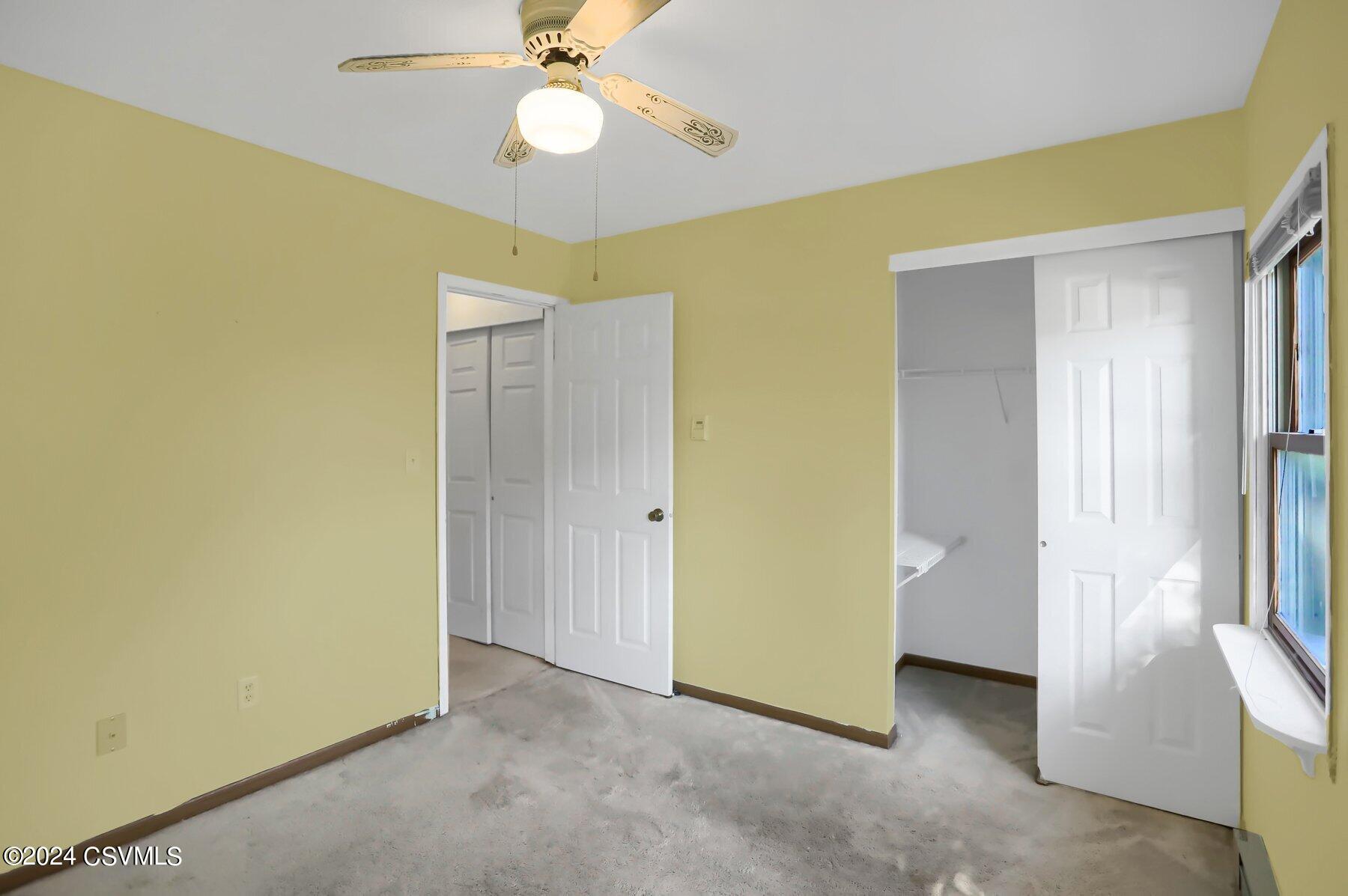 218 LAMPLIGHT Lane