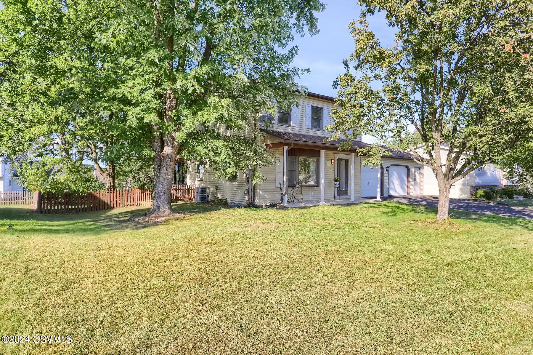 218 LAMPLIGHT Lane