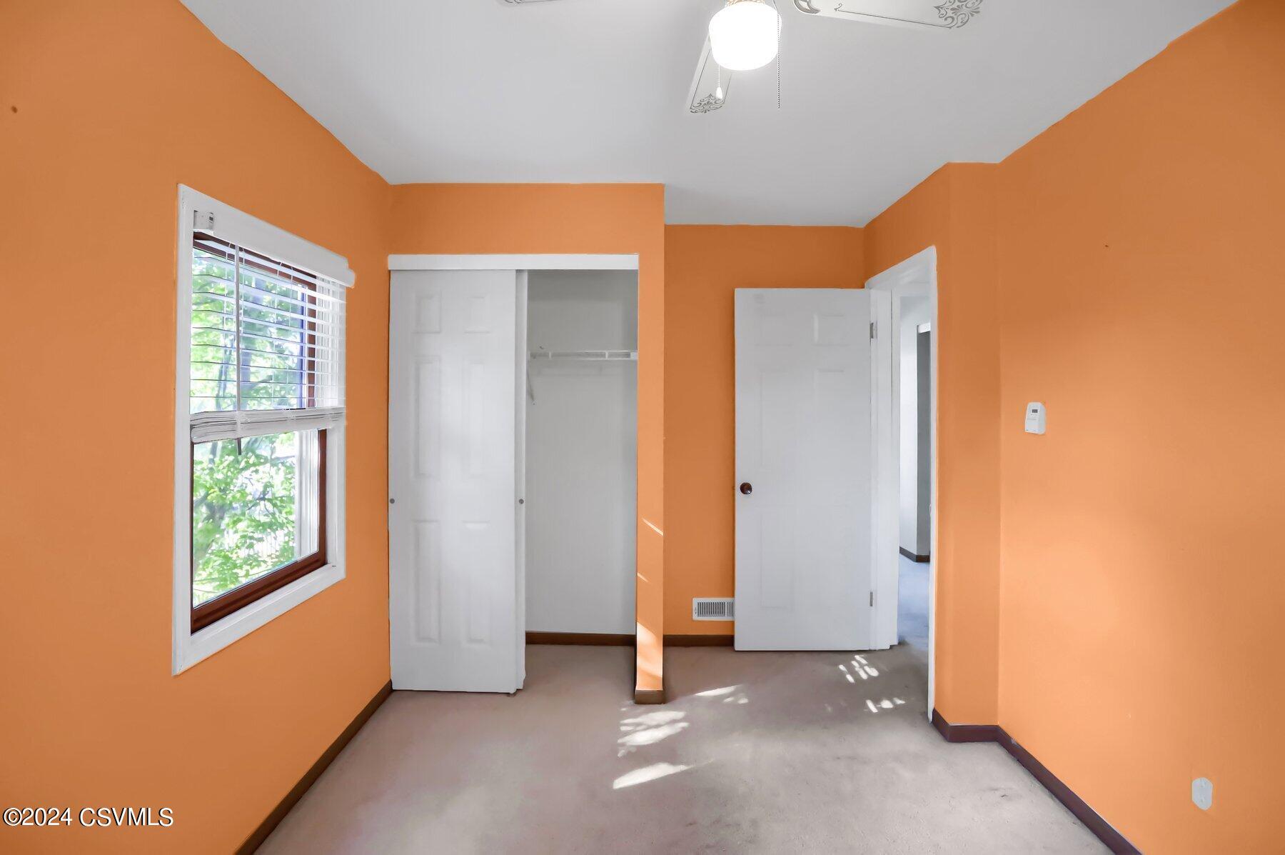 218 LAMPLIGHT Lane