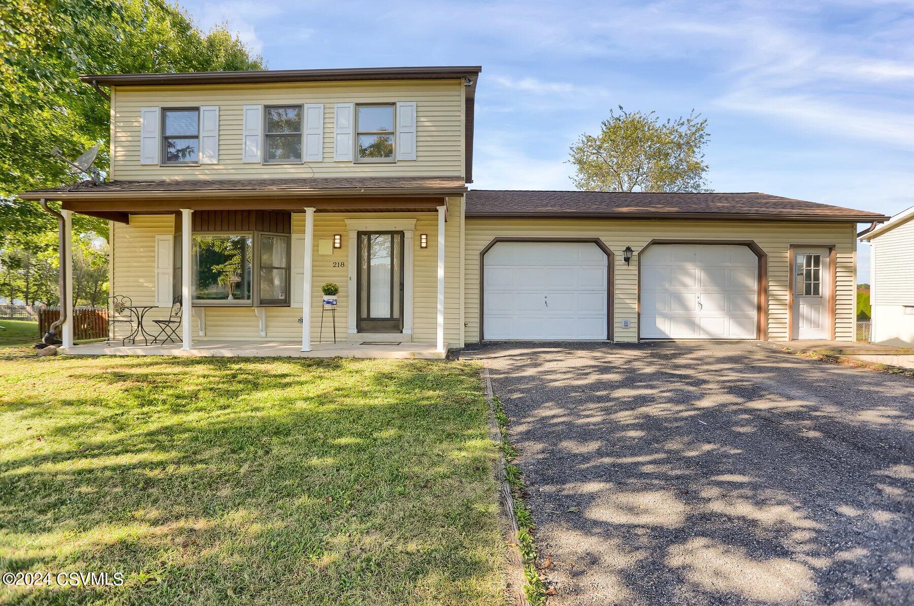 218 LAMPLIGHT Lane