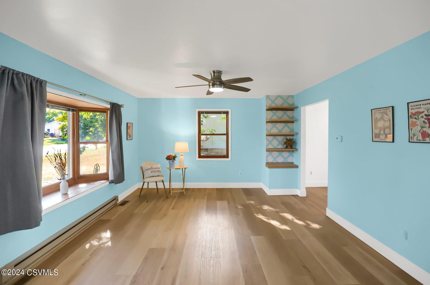 218 LAMPLIGHT Lane