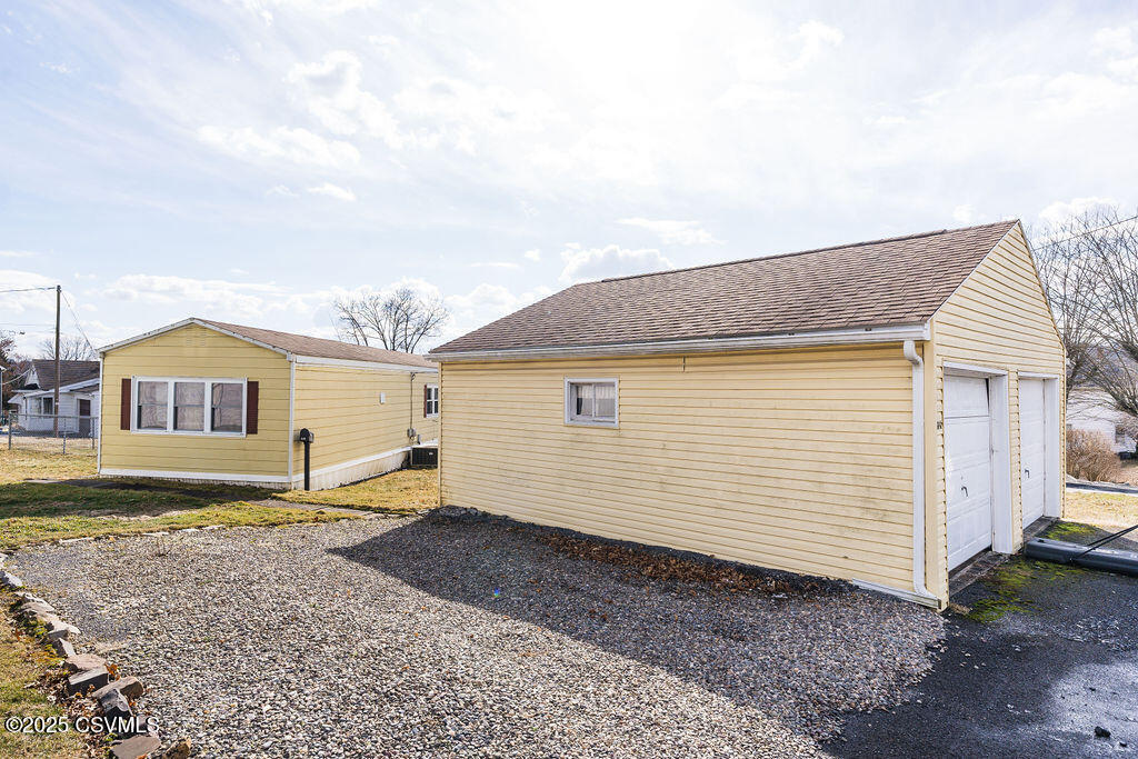 346 10TH Street