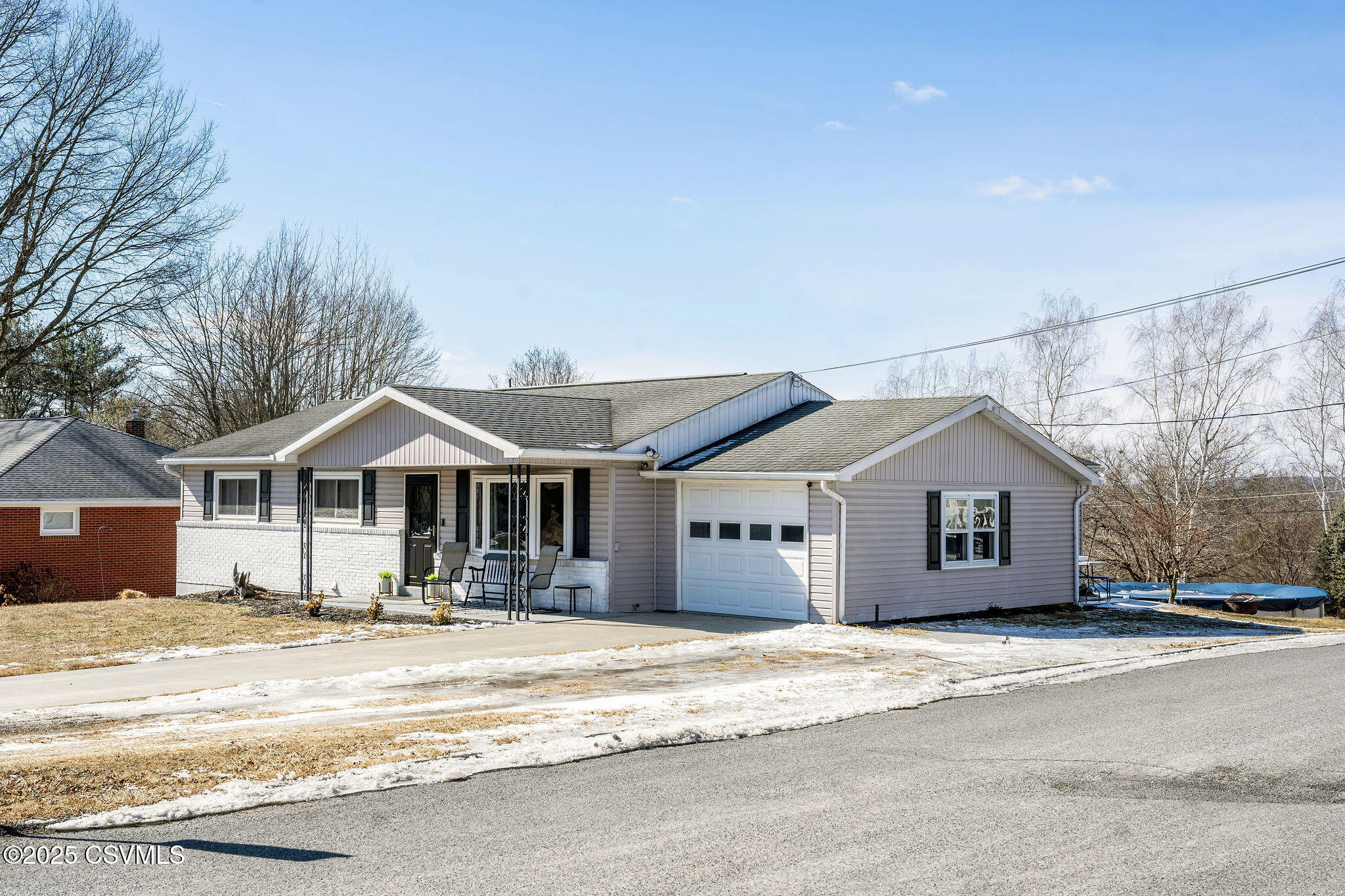 795 SUNSET Lane
