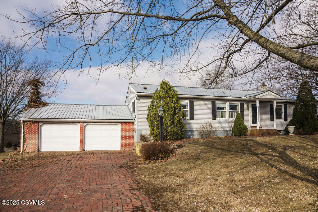 809 COUNTY LINE Road