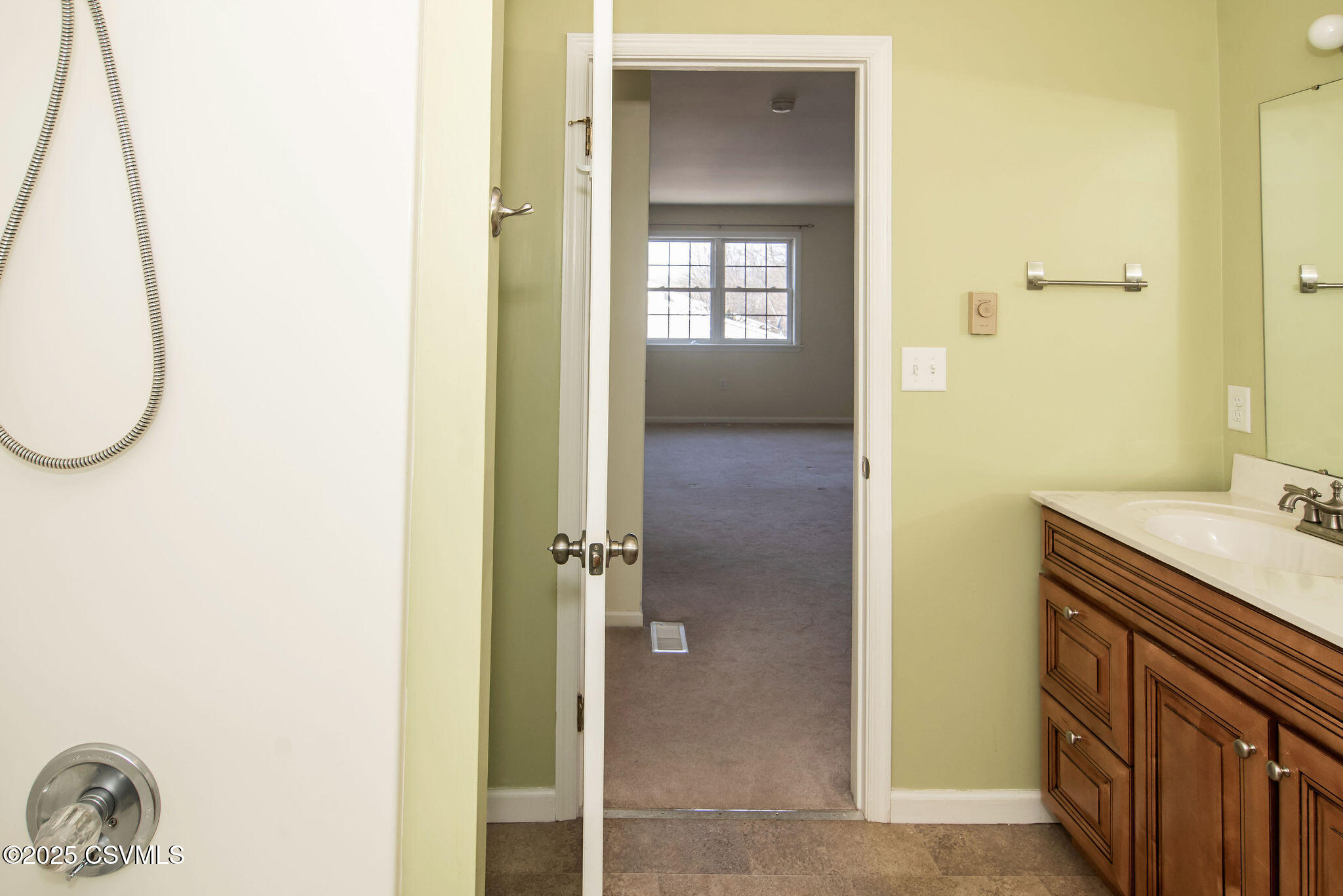 216 BIRCHTREE Lane