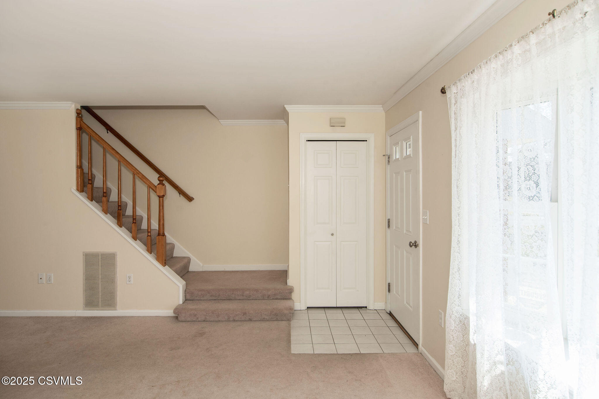 216 BIRCHTREE Lane