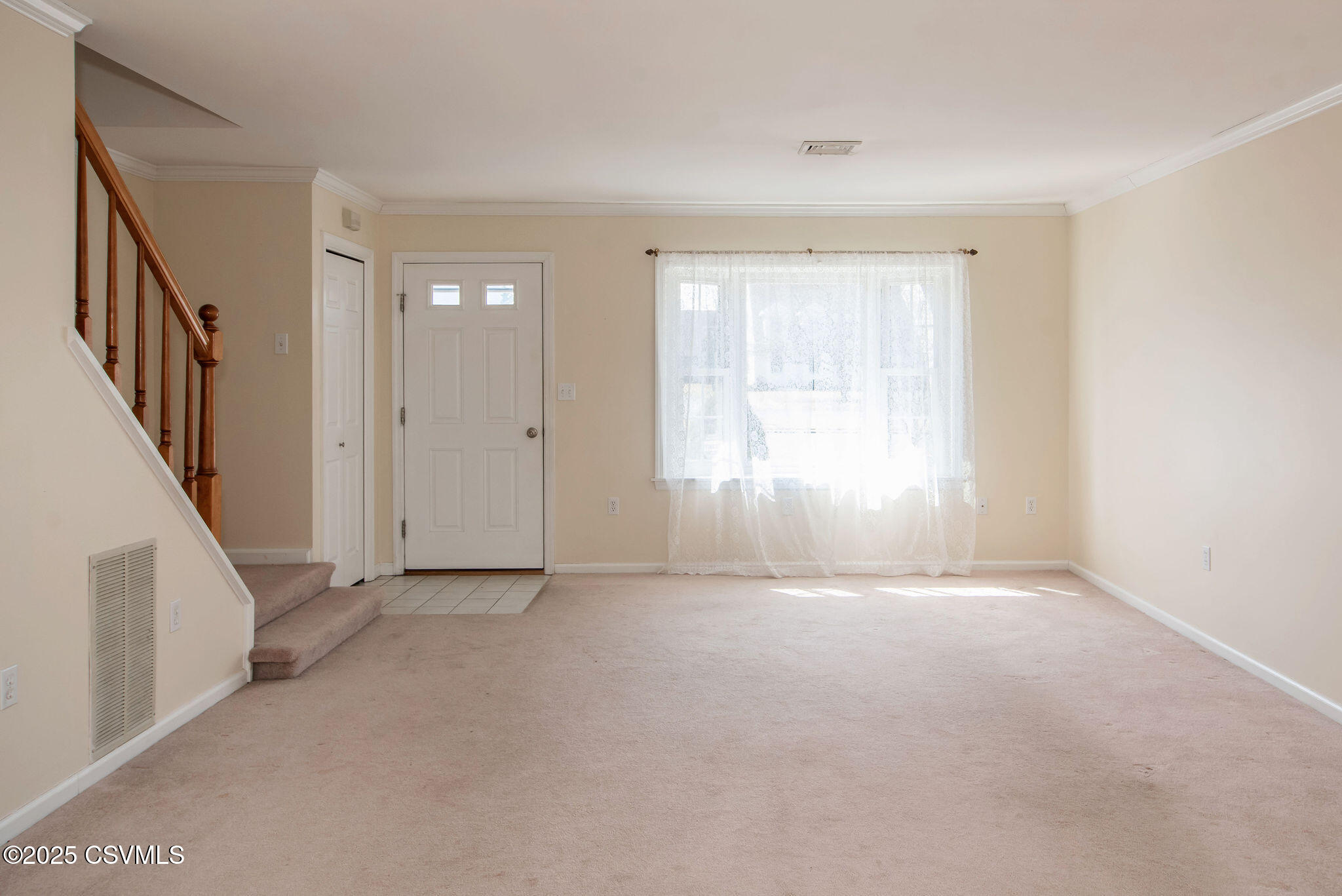 216 BIRCHTREE Lane