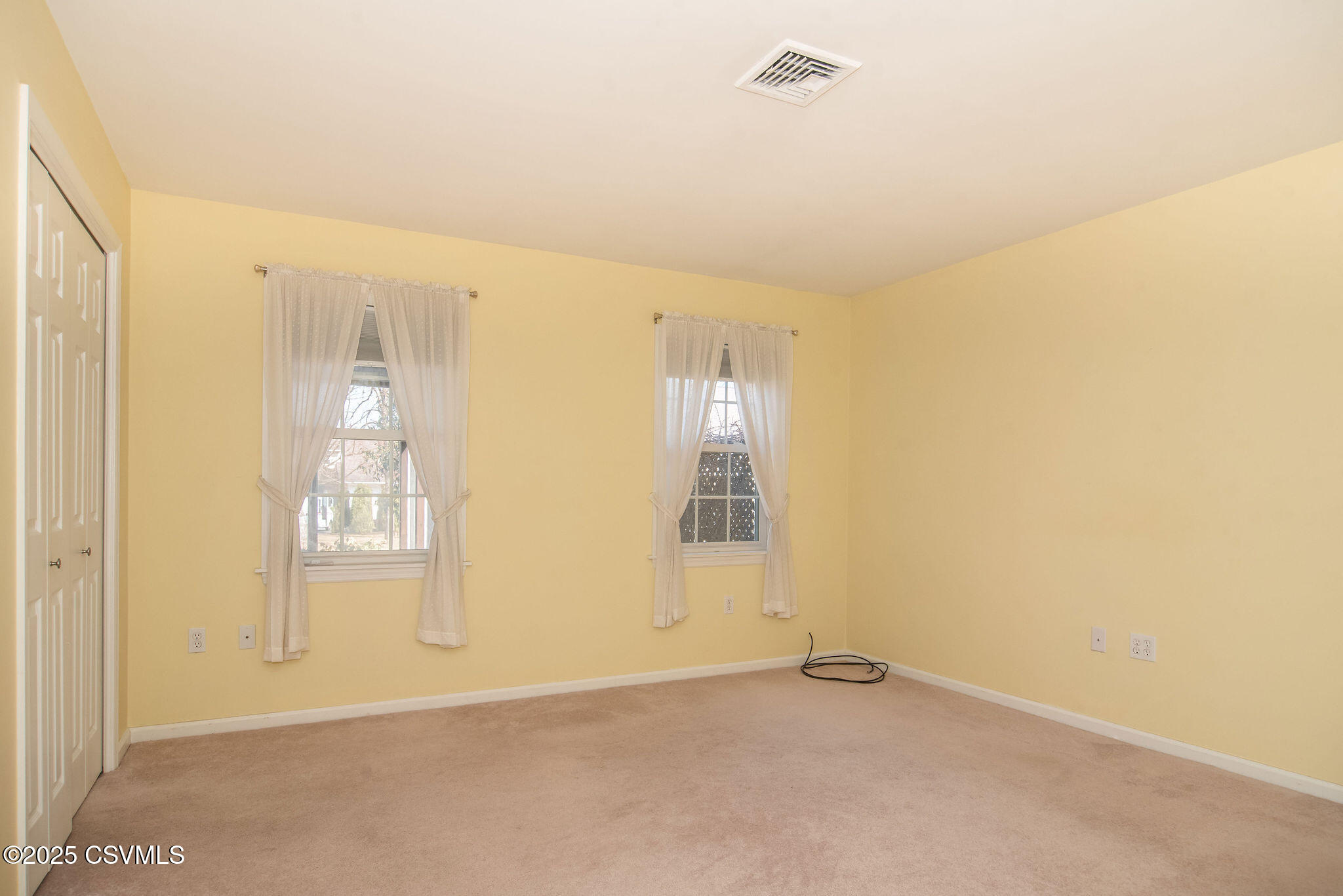 216 BIRCHTREE Lane