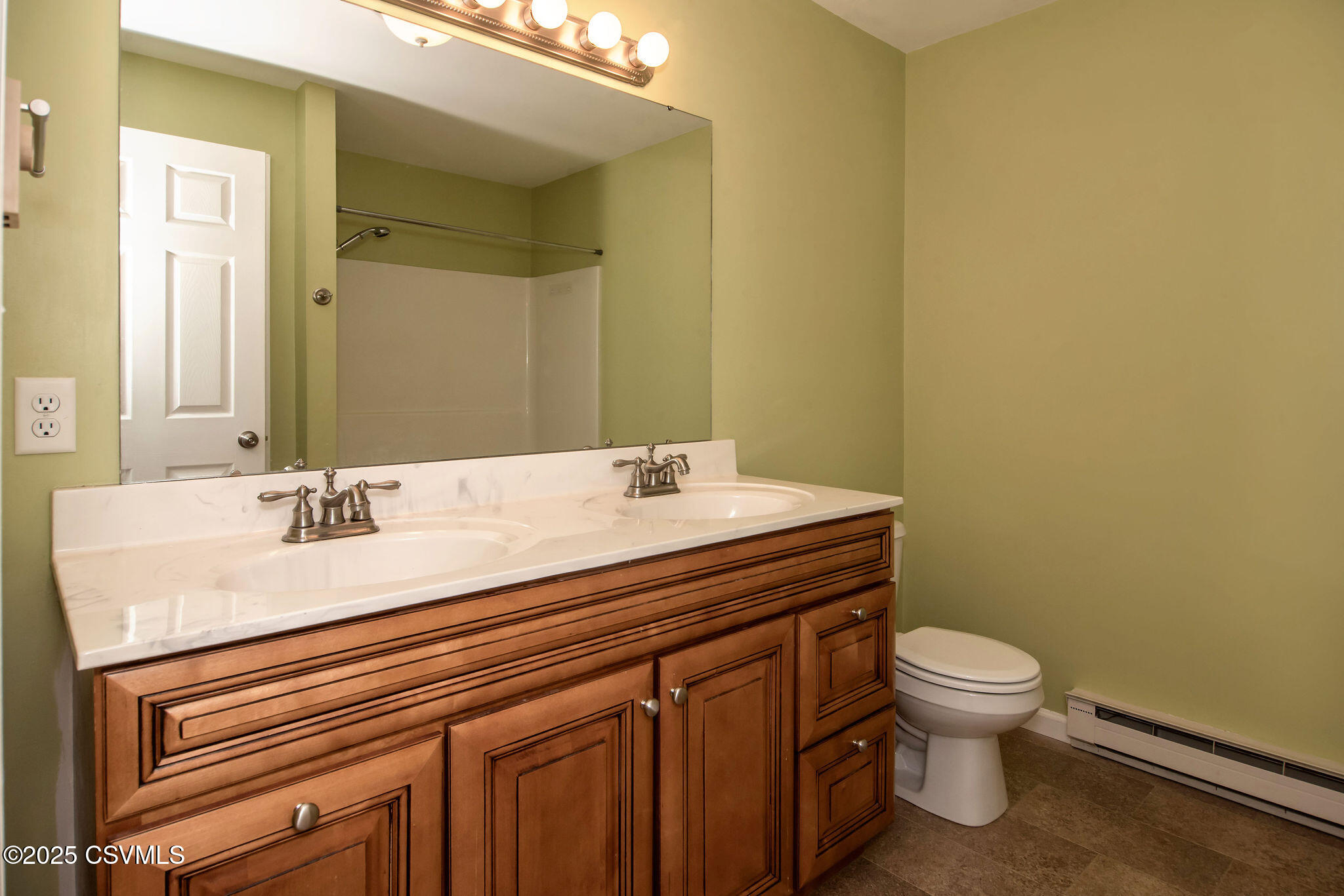 216 BIRCHTREE Lane
