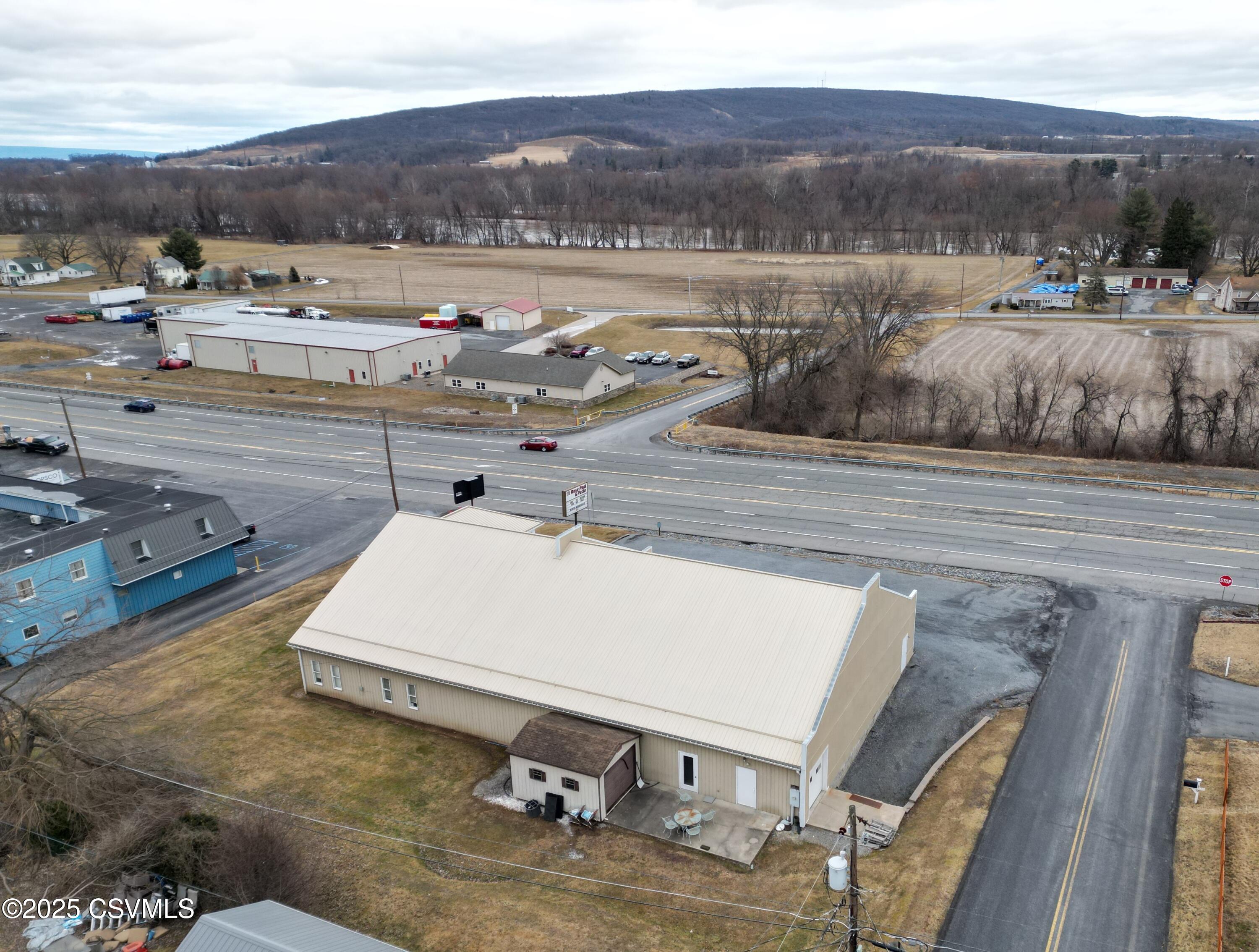 1689 WESTBRANCH Highway