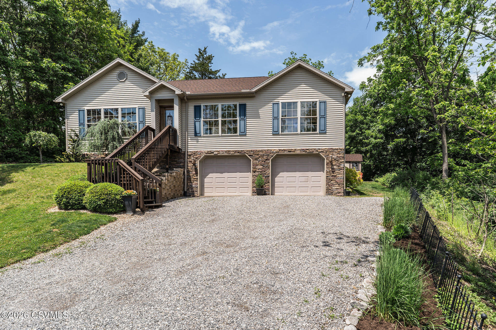 105 BRIAR Lane