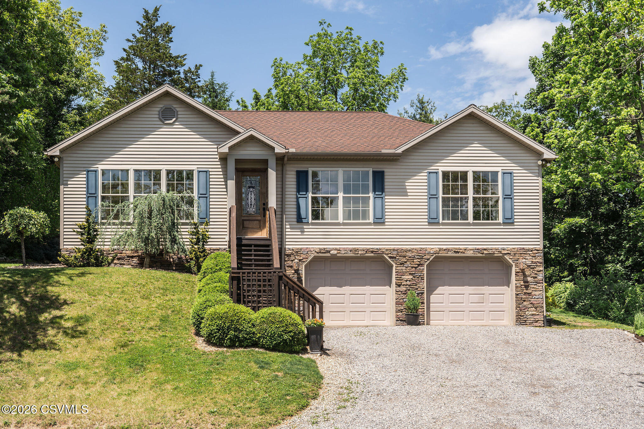 105 BRIAR Lane