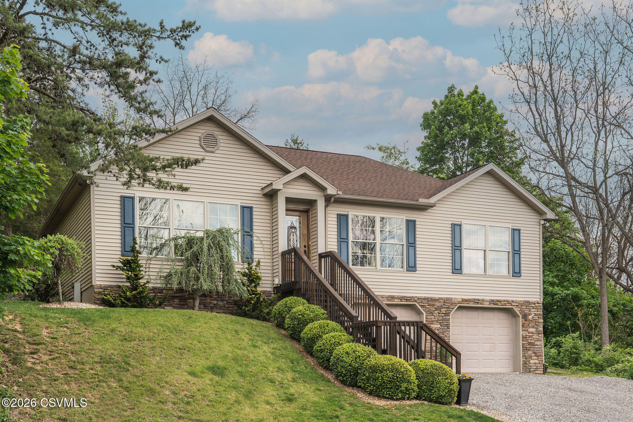 105 BRIAR Lane