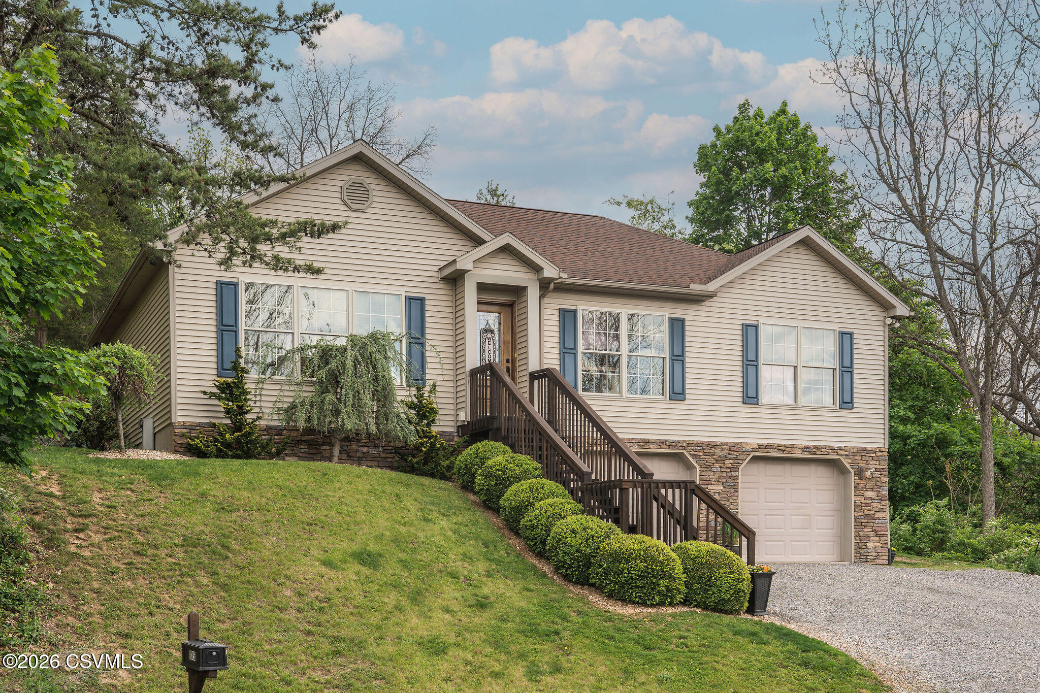 105 BRIAR Lane