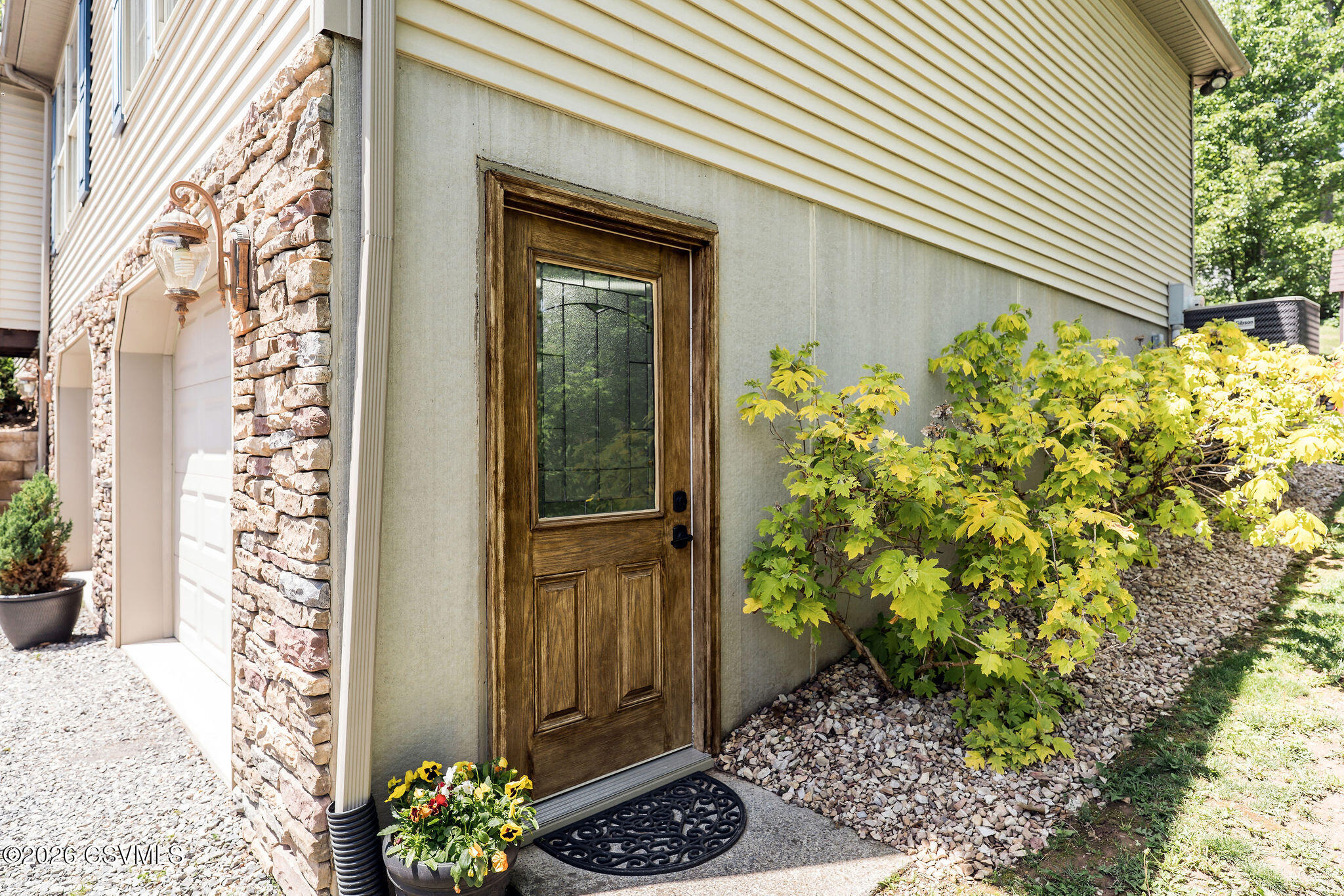 105 BRIAR Lane