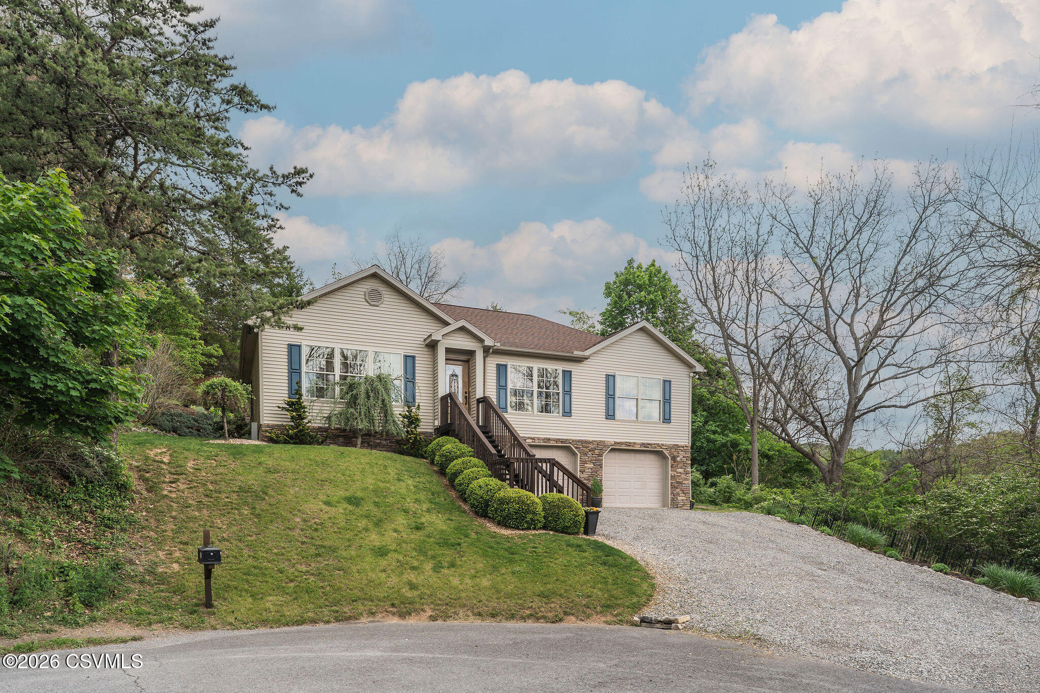105 BRIAR Lane