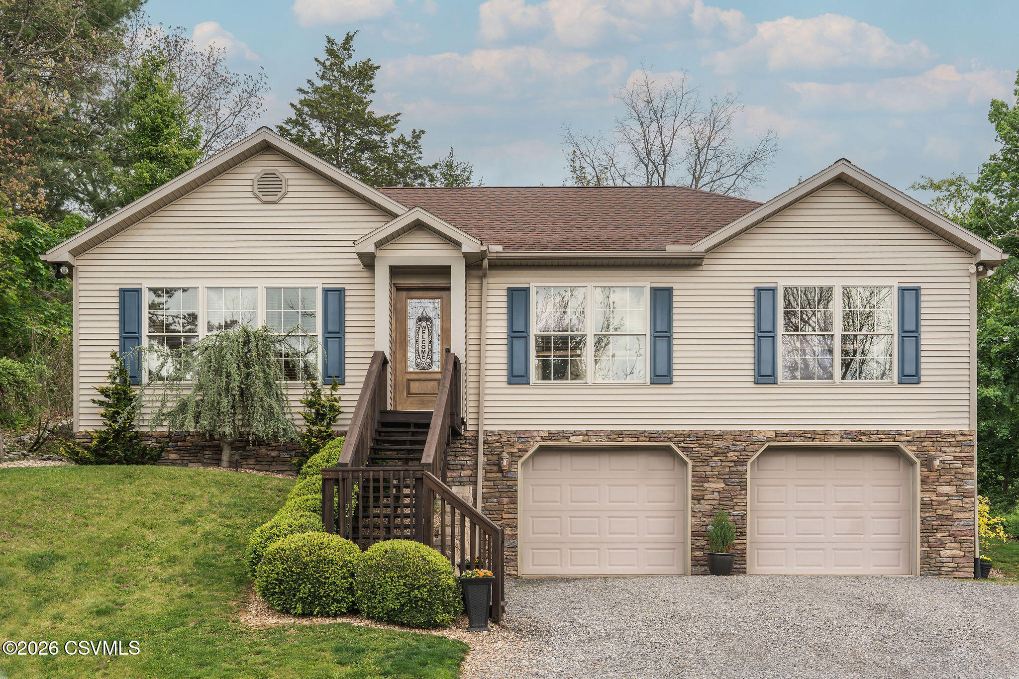 105 BRIAR Lane