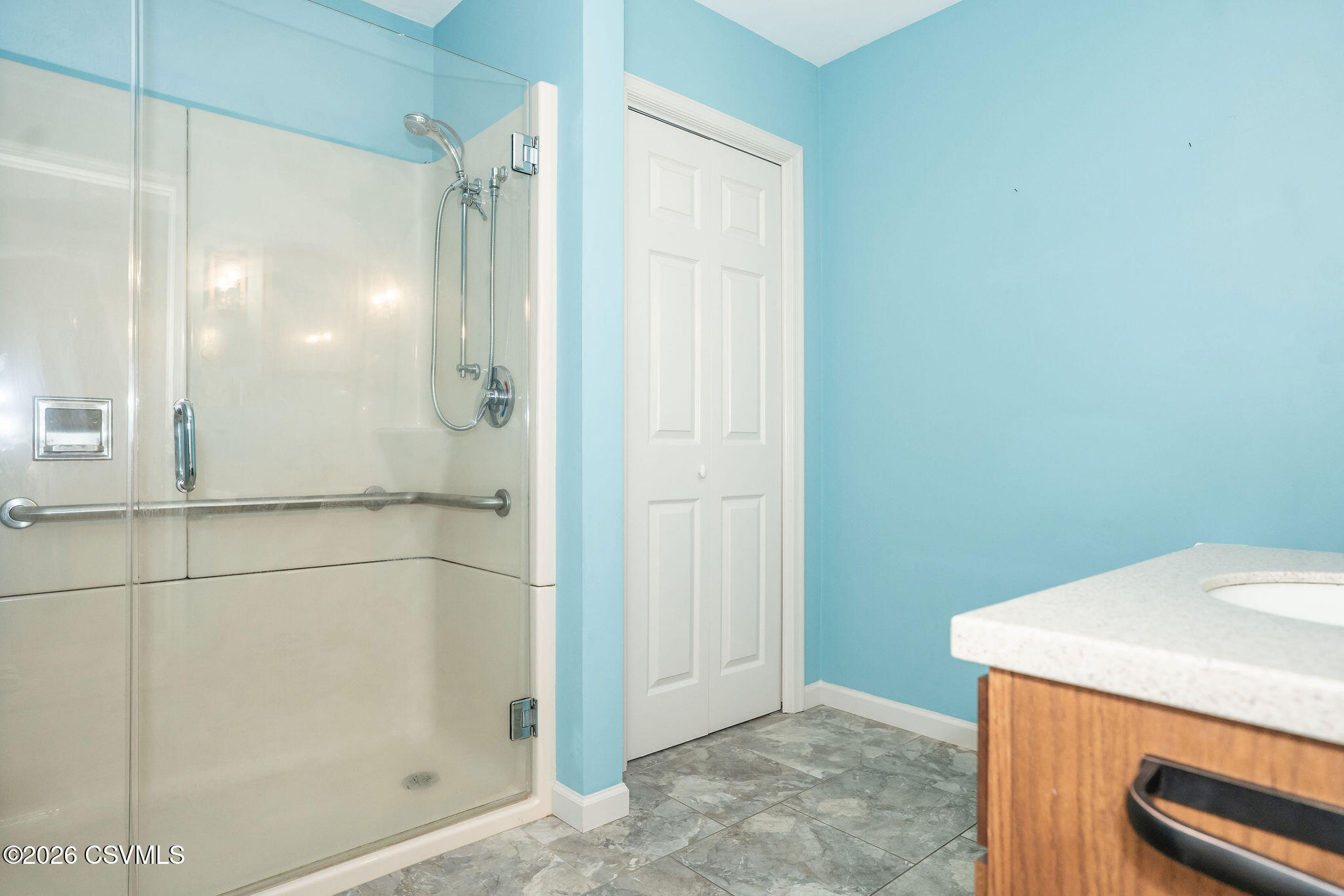 212 BIRCHTREE Lane