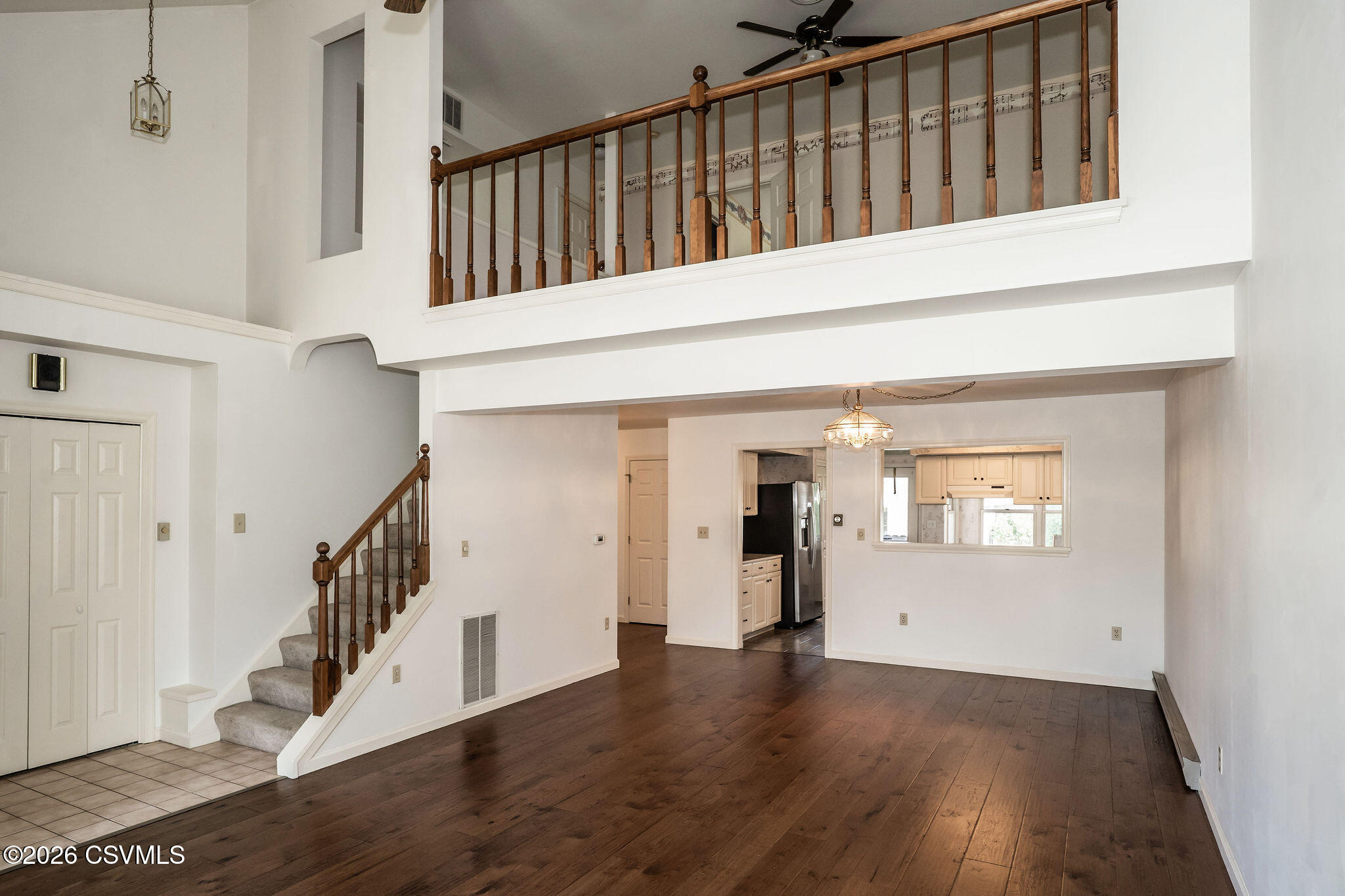 212 BIRCHTREE Lane