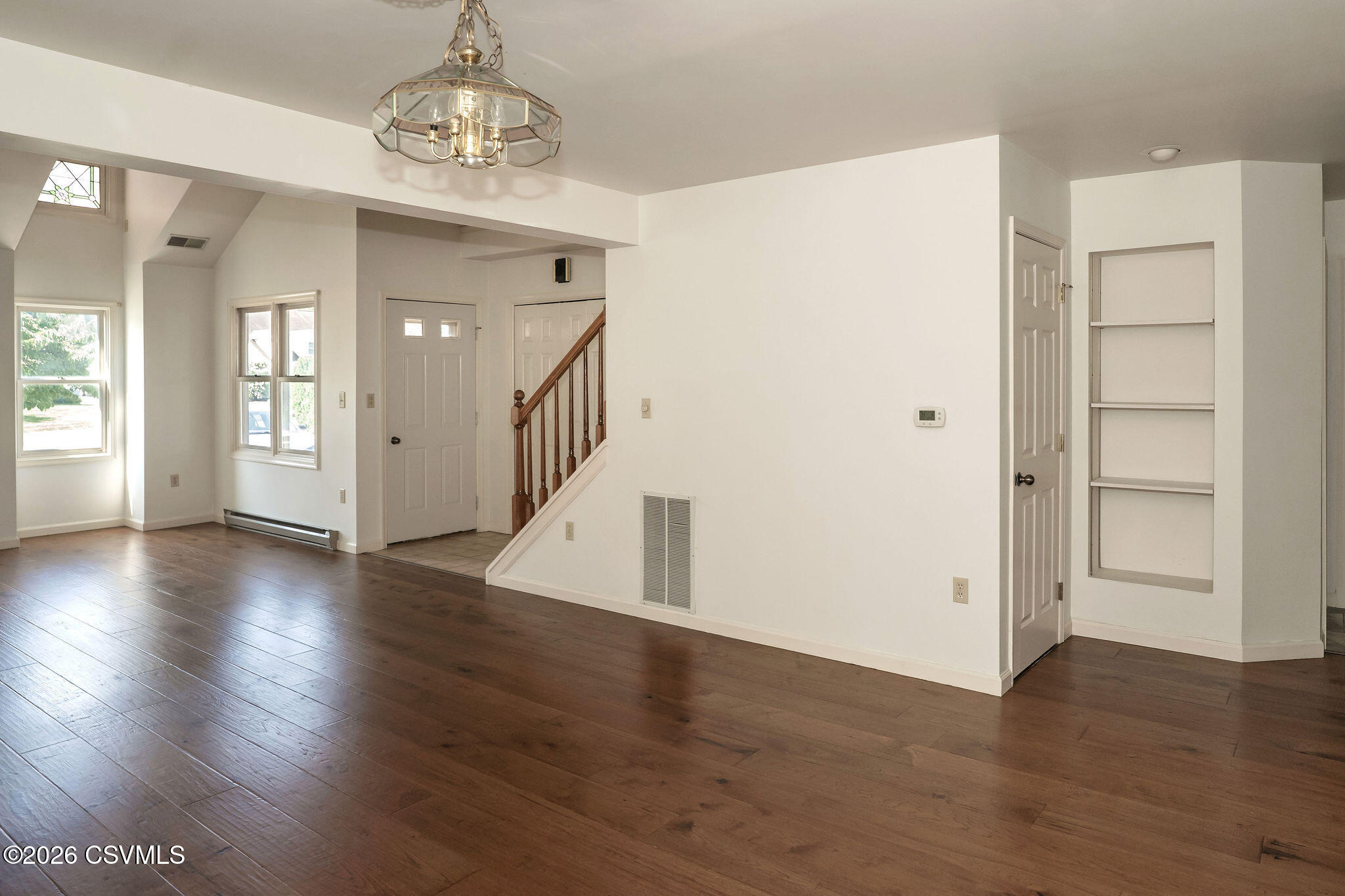 212 BIRCHTREE Lane
