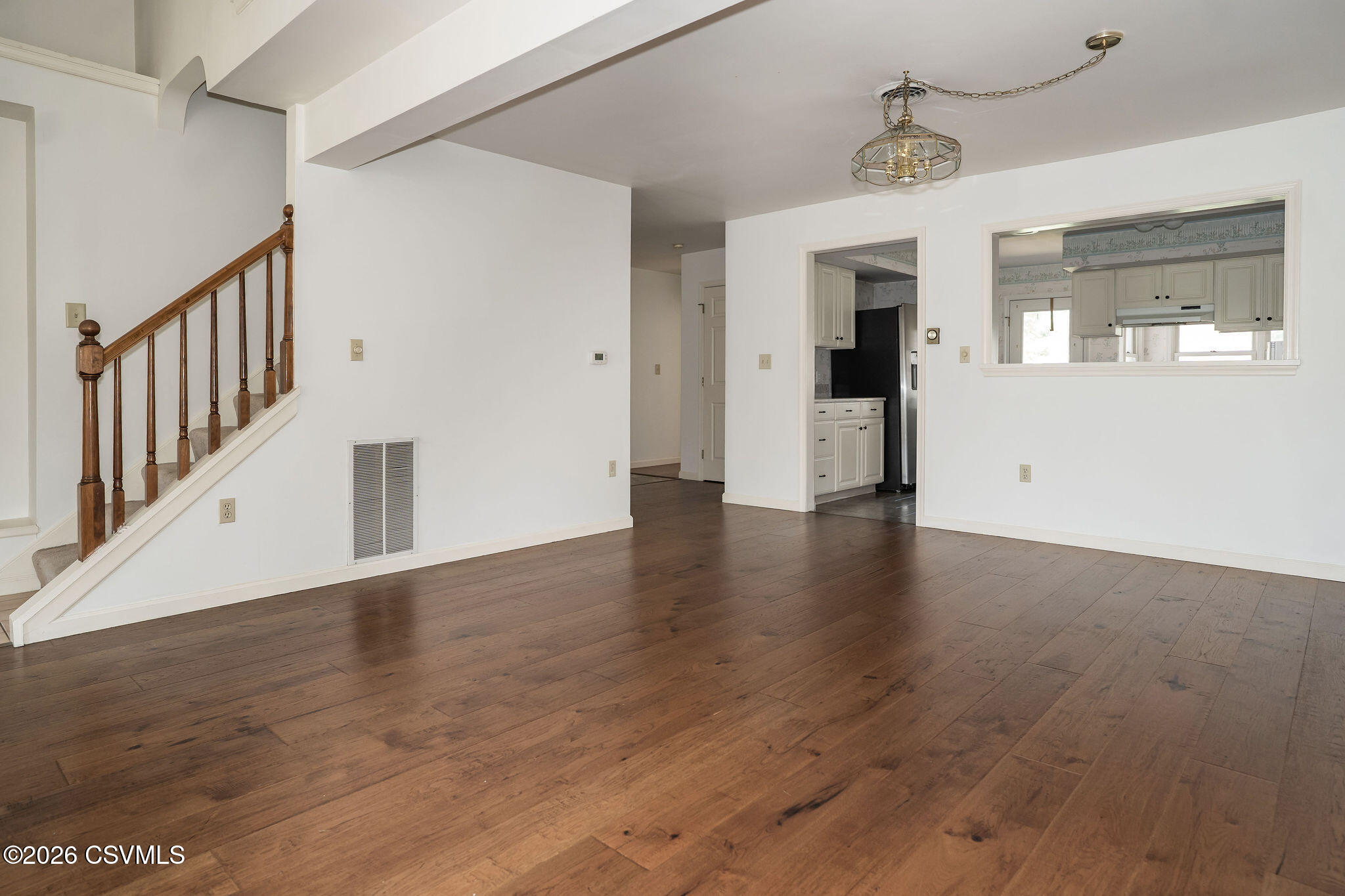 212 BIRCHTREE Lane