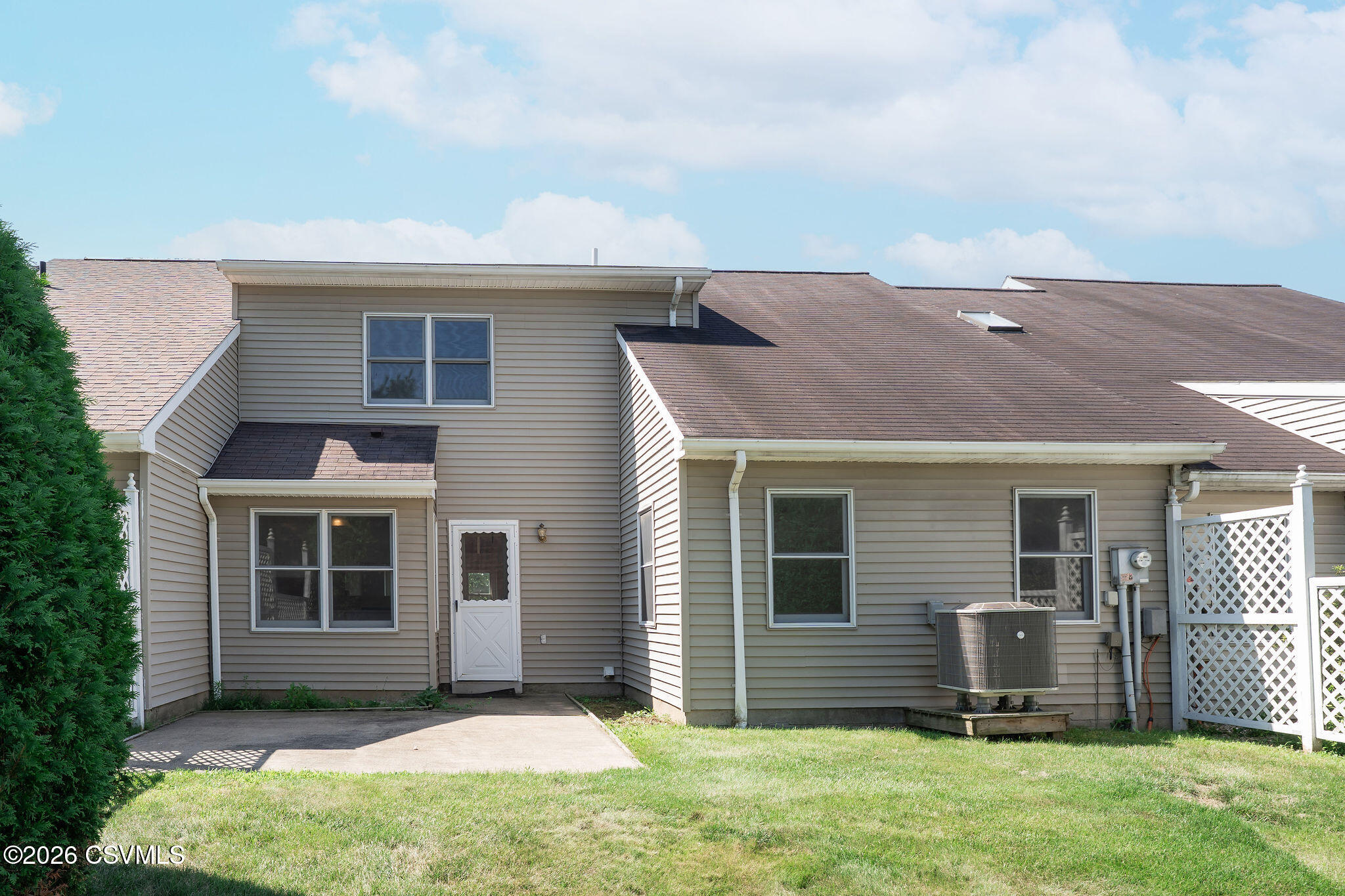 212 BIRCHTREE Lane
