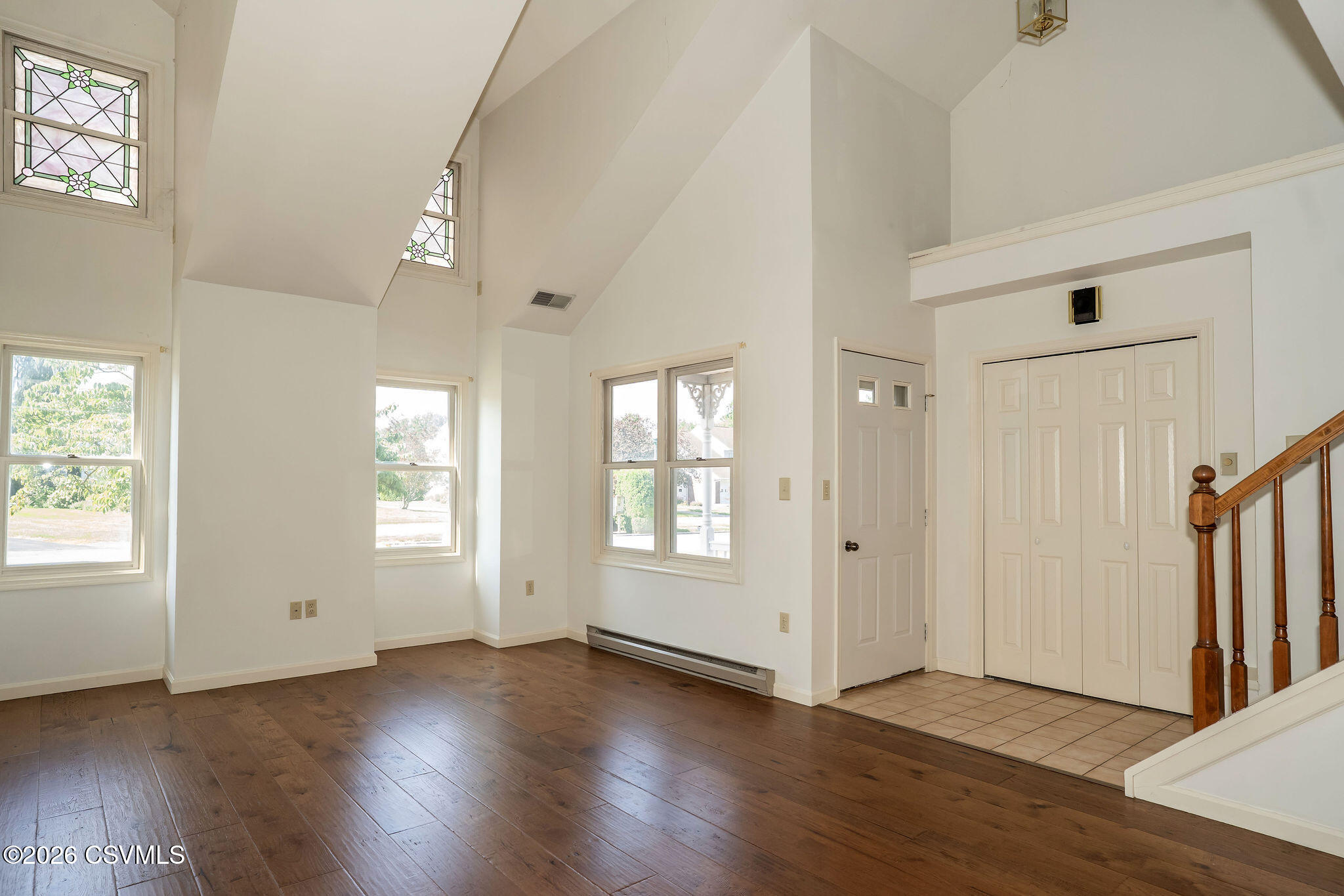 212 BIRCHTREE Lane